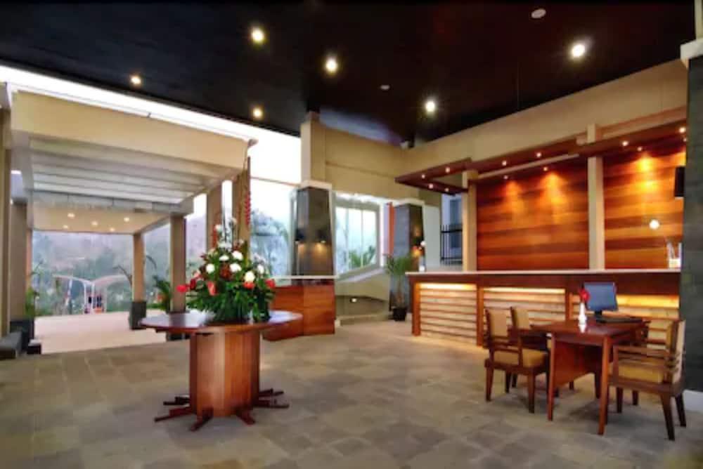 Marbella Suites Bandung Cimenyan Екстер'єр фото