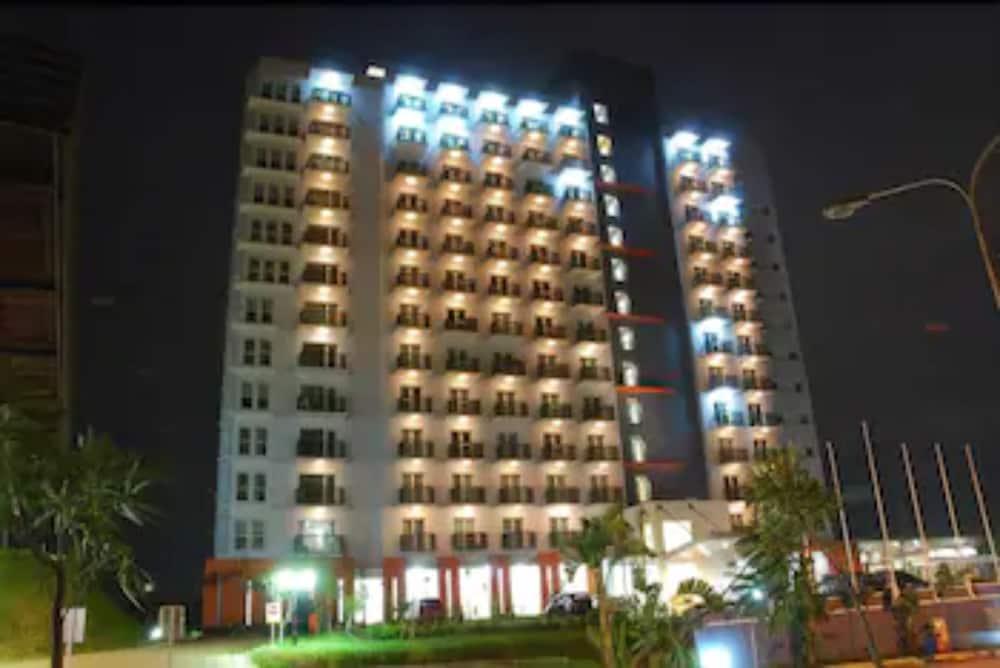 Marbella Suites Bandung Cimenyan Екстер'єр фото