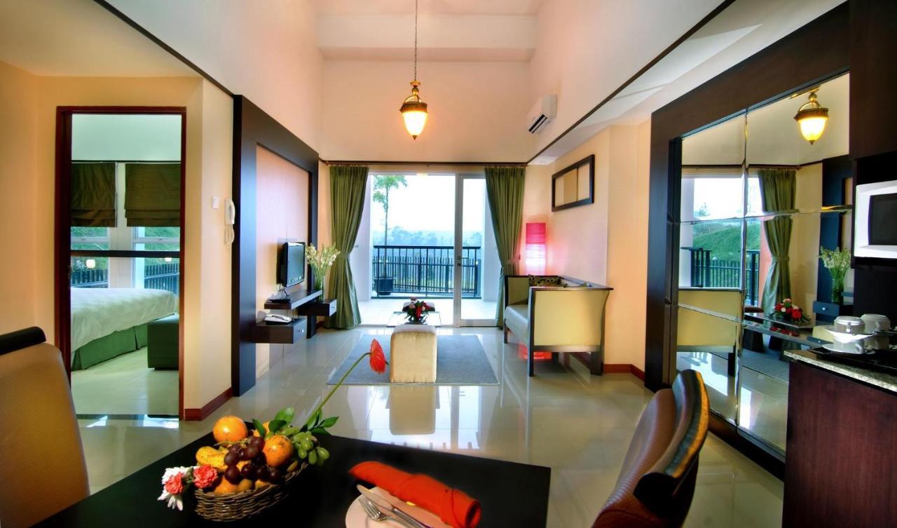 Marbella Suites Bandung Cimenyan Екстер'єр фото